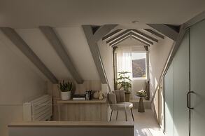 Villa Miri, superior heritage villa with swimming pool