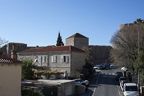 Villa Miri, superior heritage villa with swimming pool