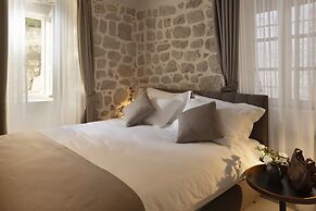 Villa Miri, superior heritage villa with swimming pool