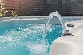 Villa Miri, superior heritage villa with swimming pool