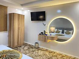 Desert Paradise Hotel