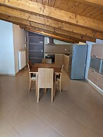 Samaras Apartments in Kamena Vourla