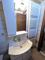 Samaras Apartments in Kamena Vourla