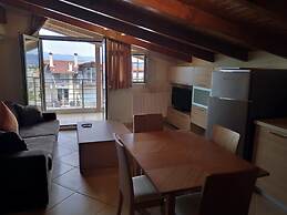 Samaras Apartments in Kamena Vourla