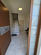 Samaras Apartments in Kamena Vourla