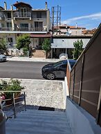 Samaras Apartments in Kamena Vourla