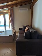 Samaras Apartments in Kamena Vourla