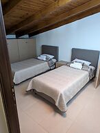 Samaras Apartments in Kamena Vourla