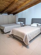 Samaras Apartments in Kamena Vourla