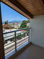 Samaras Apartments in Kamena Vourla