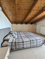 Samaras Apartments in Kamena Vourla