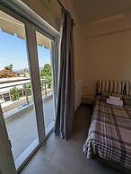 Samaras Apartments in Kamena Vourla