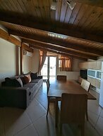 Samaras Apartments in Kamena Vourla