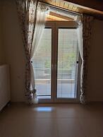 Samaras Apartments in Kamena Vourla