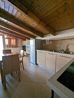 Samaras Apartments in Kamena Vourla