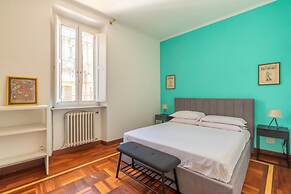Campo de Fiori Large and Beautiful Apartment