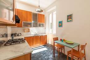 Campo de Fiori Large and Beautiful Apartment