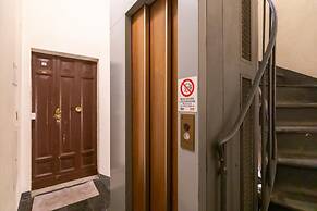 Campo de Fiori Large and Beautiful Apartment