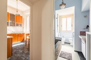 Campo de Fiori Large and Beautiful Apartment