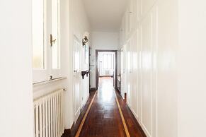 Campo de Fiori Large and Beautiful Apartment