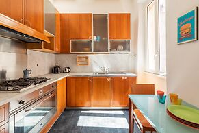 Campo de Fiori Large and Beautiful Apartment