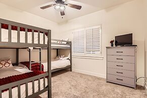 5569 Bear Hollow Hideaway! 3 Bedroom Condo by RedAwning