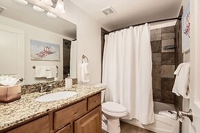 5569 Bear Hollow Hideaway! 3 Bedroom Condo by RedAwning