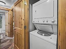 5569 Bear Hollow Hideaway! 3 Bedroom Condo by RedAwning