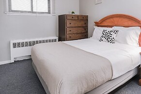 2Bd Holiday Retreat Detroit Museums and Parks