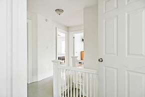 8 Guests, 4Bd Vacation Home Art Gallery, Detroit