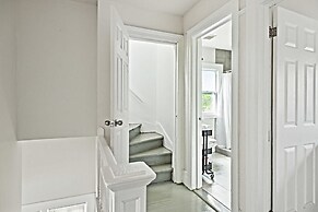 8 Guests, 4Bd Vacation Home Art Gallery, Detroit