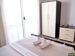 Kondo Stays - Melon Apartments