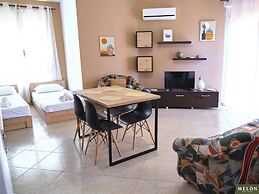 Kondo Stays - Melon Apartments