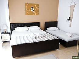 Kondo Stays - Melon Apartments