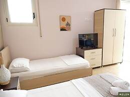 Kondo Stays - Melon Apartments