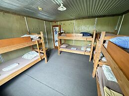 The Crossing Lodge and Backpackers