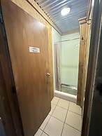 The Crossing Lodge and Backpackers