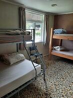 The Crossing Lodge and Backpackers