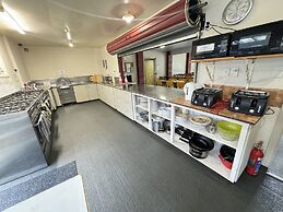 The Crossing Lodge and Backpackers