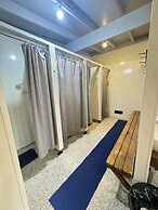 The Crossing Lodge and Backpackers