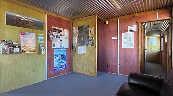 The Crossing Lodge and Backpackers