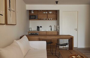 Spacious modern studio