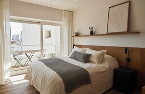 Spacious modern studio