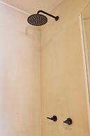 Spacious modern studio