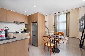 Galory service apartment