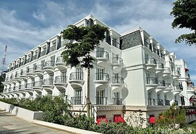 Golden Imperial Hotel