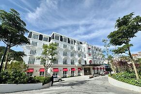 Golden Imperial Hotel