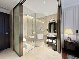 Golden Imperial Hotel