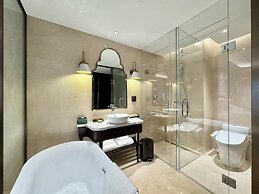 Golden Imperial Hotel