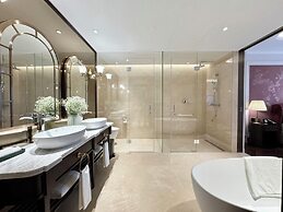 Golden Imperial Hotel